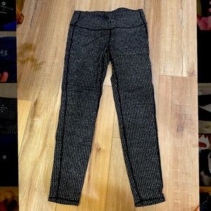 ATHLETA Zig Zag Powerup 7/8 tight / Size M